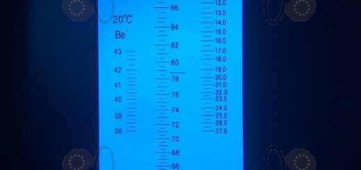 Honey refractometers for beekeeping